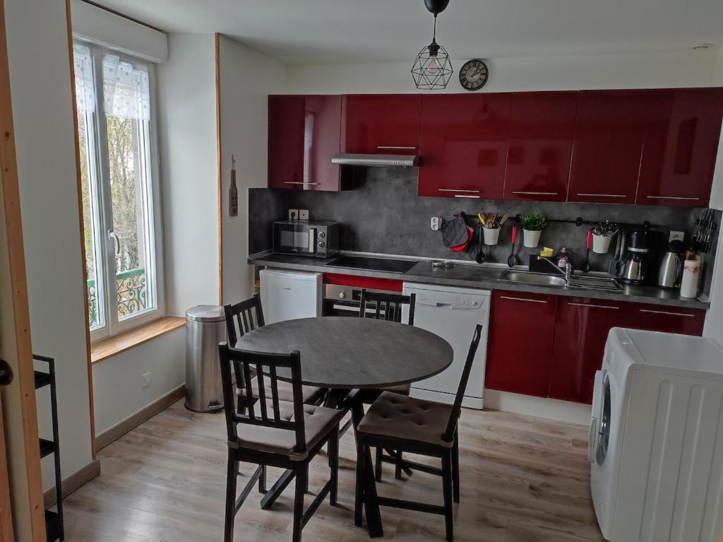 Appartement T2 Les Capucines avec balcon et wifi proche de l'hyper centre Mont Dore - 4
