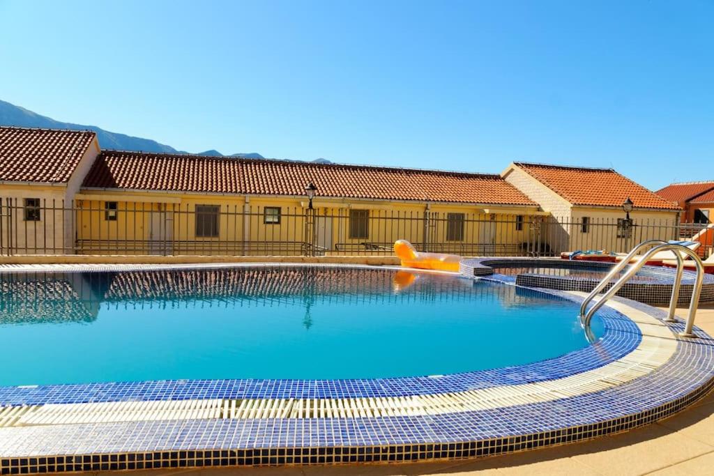 Apartment with pool - 1