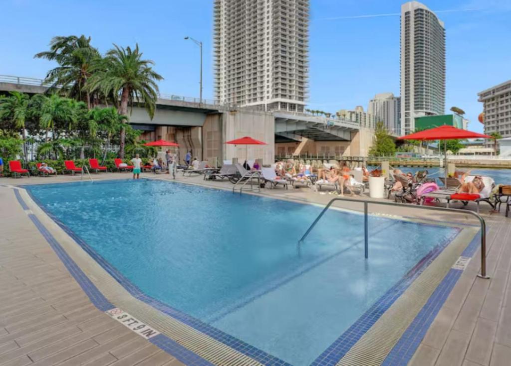 The Seabreeze Suite, Hallandale Beach