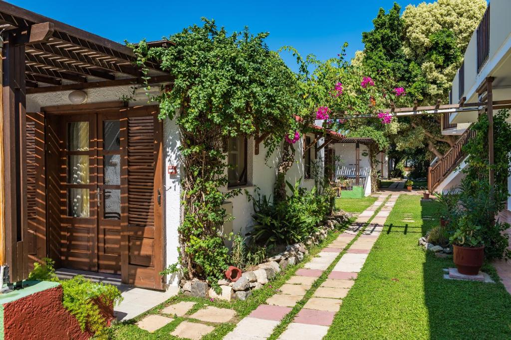 Gaia Garden — Hotel building in Kos Town, South Aegean