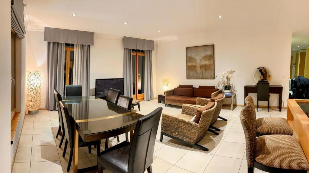 Luxury Apartment, Panoramic Mountain Views, 5 Star Spa Facilities - 4 Bedroom - 3