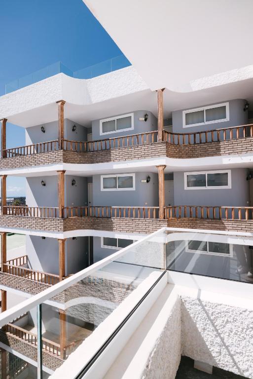 Apartamentos Tarahal — Hotel building in San Agustin, Canary Islands