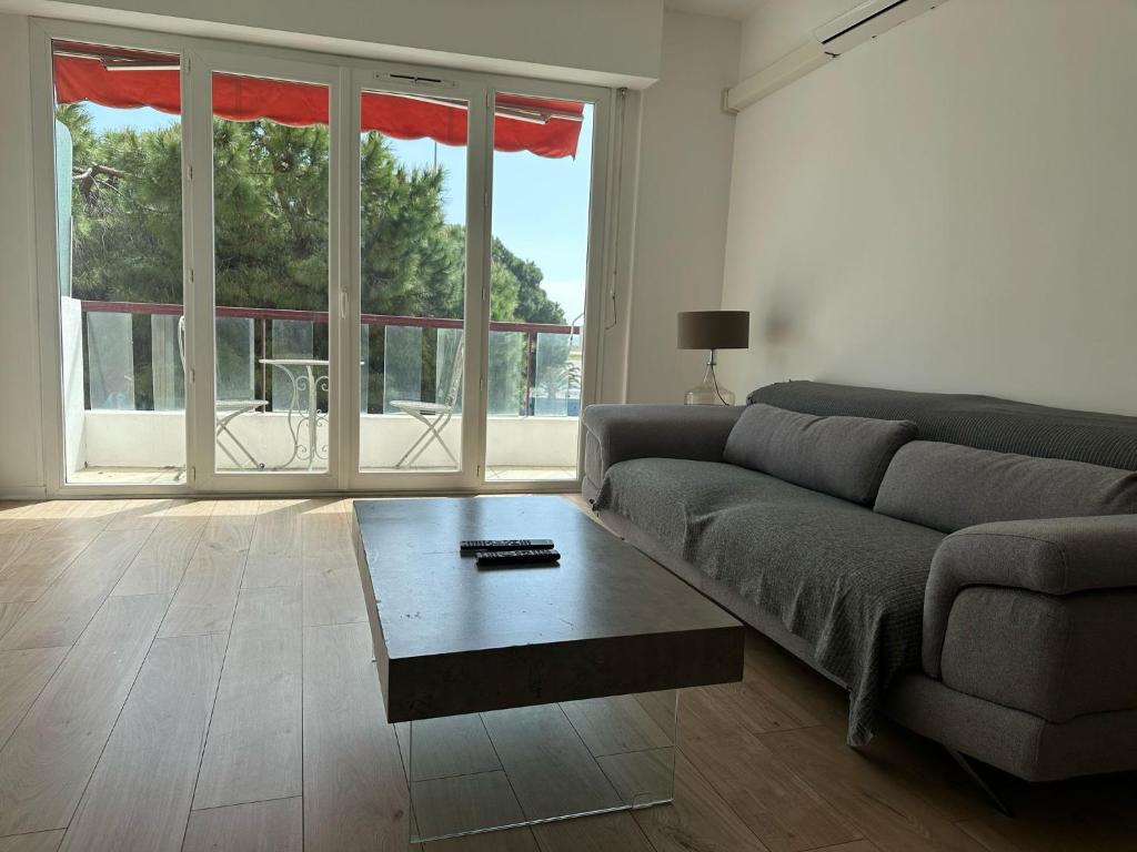 2 Bedroom Ocean view Apartment - 4