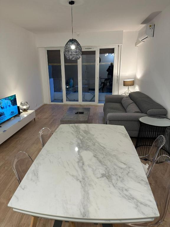 2 Bedroom Ocean view Apartment - 5