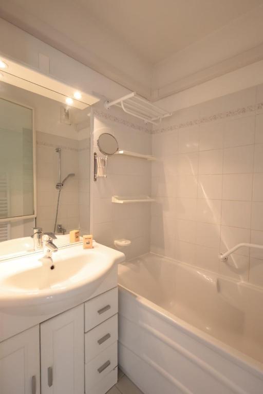 Antibes Les Pins - Apt 4 Per - Parc Exflora - Pool - 5