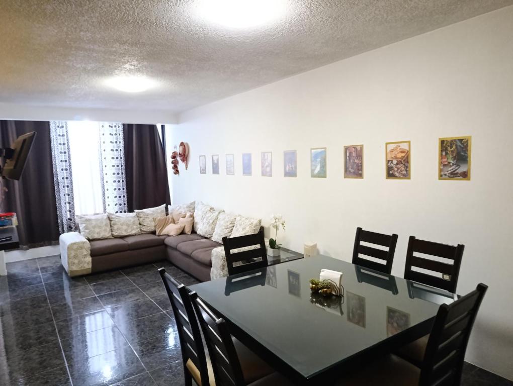 Hogar Díaz, Tradición y Confort en el Centro, 2BR - 3