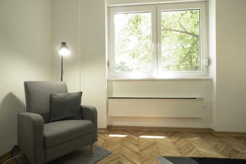 Cozy Stay 2 Min from Saint Sava Temple - 3
