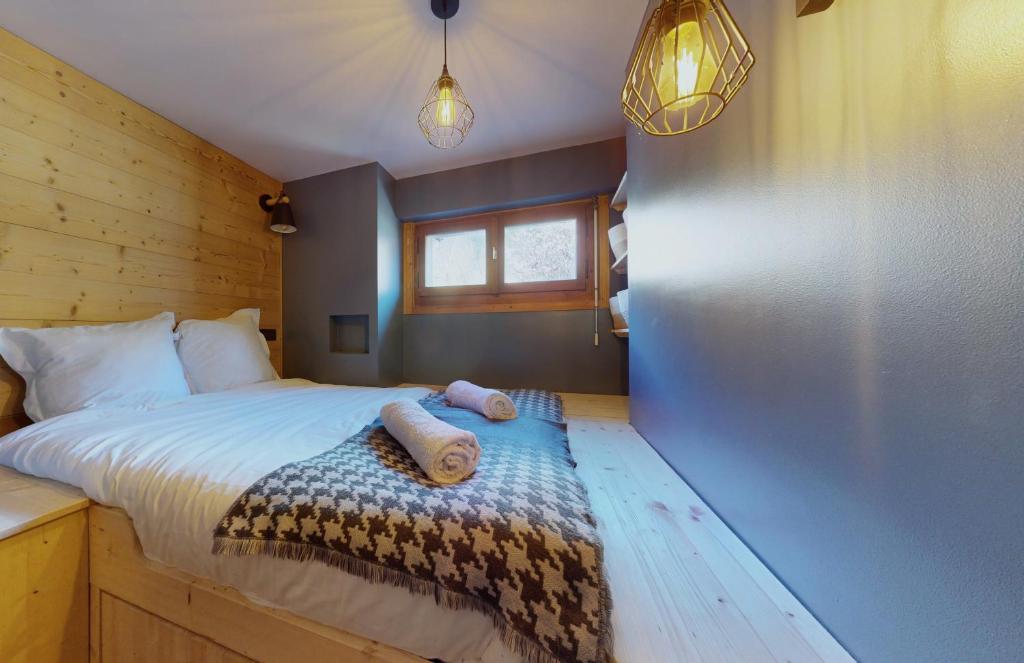 Bright, warm 2BR 2min to gondola, private garden - 3