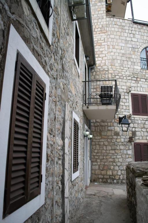 Anesa Old Town Apartments - 4