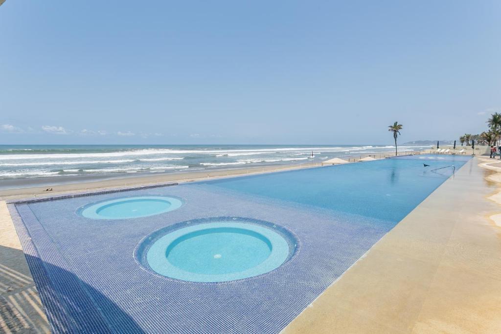 Ocean Front, Balcon al Mar y Playa, Acapulco