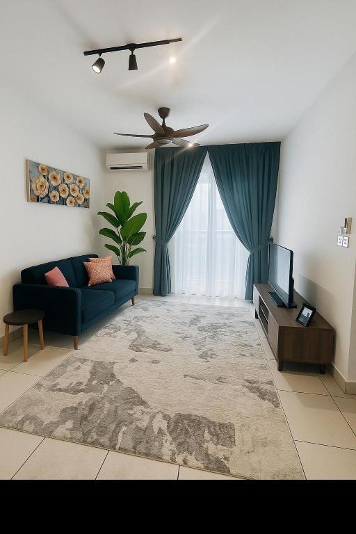 Apartment unit with netflix and swimming pool nearby KLIA, Putrajaya, Sepang Circuit and Kuala Lumpur, Sepang