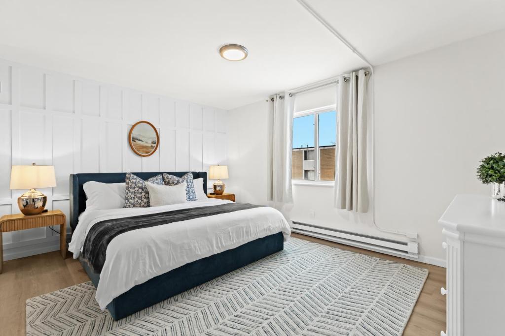 Stylish 1BR Upper Flat in the Heart of Royal Oak, Royal Oak