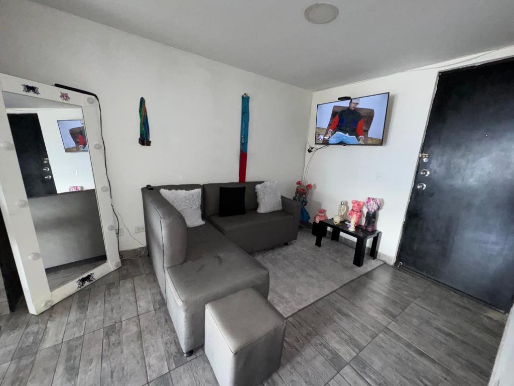 Apartamento alto de palmas 1, Medellín