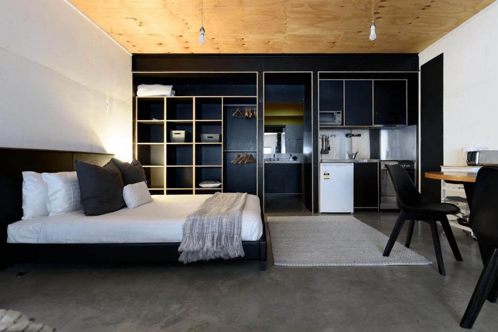 Bright Studio in Launceston CBD, Kings Park