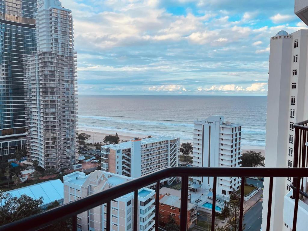 Ocean with City Views, Level 17, 5G Internet At Mantra, Gold Coast