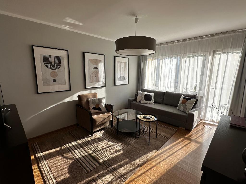 Modrzewiowa, Katovice