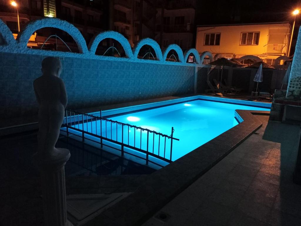 Villa Fortin Pension — Swimming pool in Kuşadası, Aydin