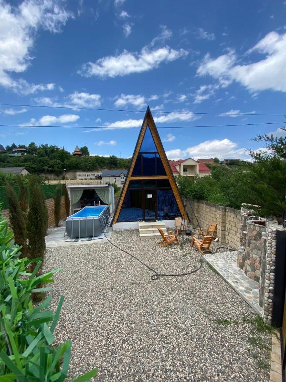 Qusar a-freym, Qusar