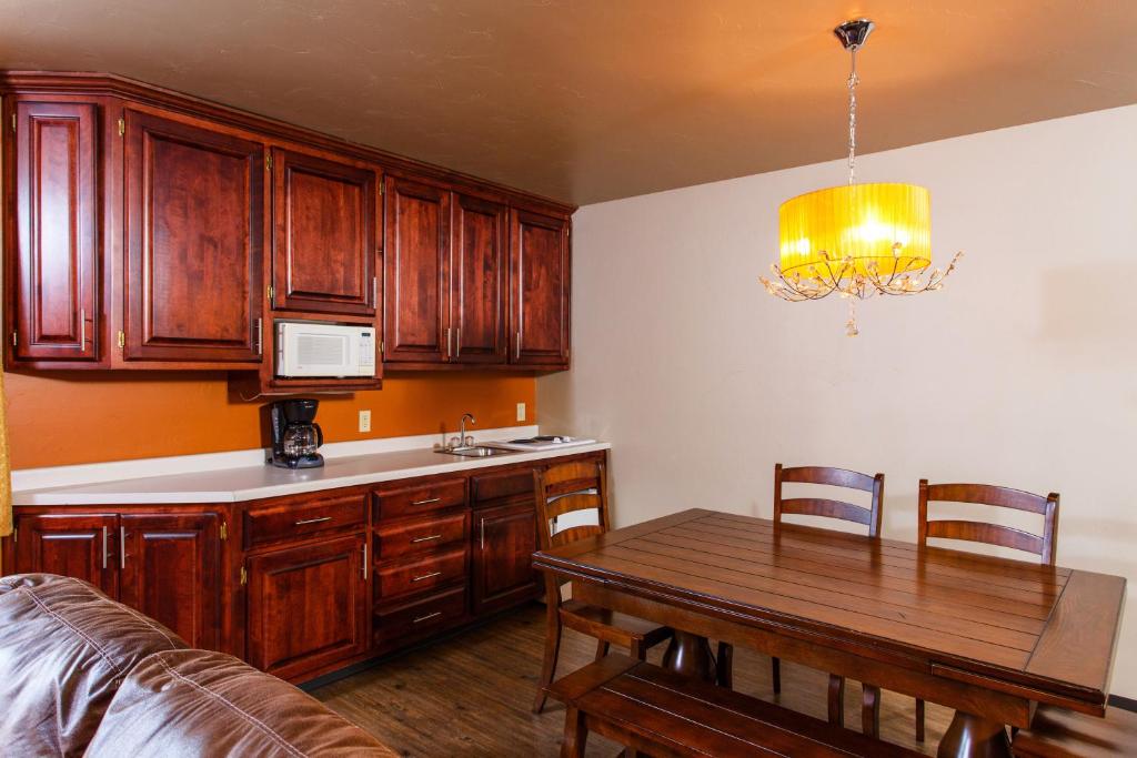 Hotel J Green Bay Photo 29