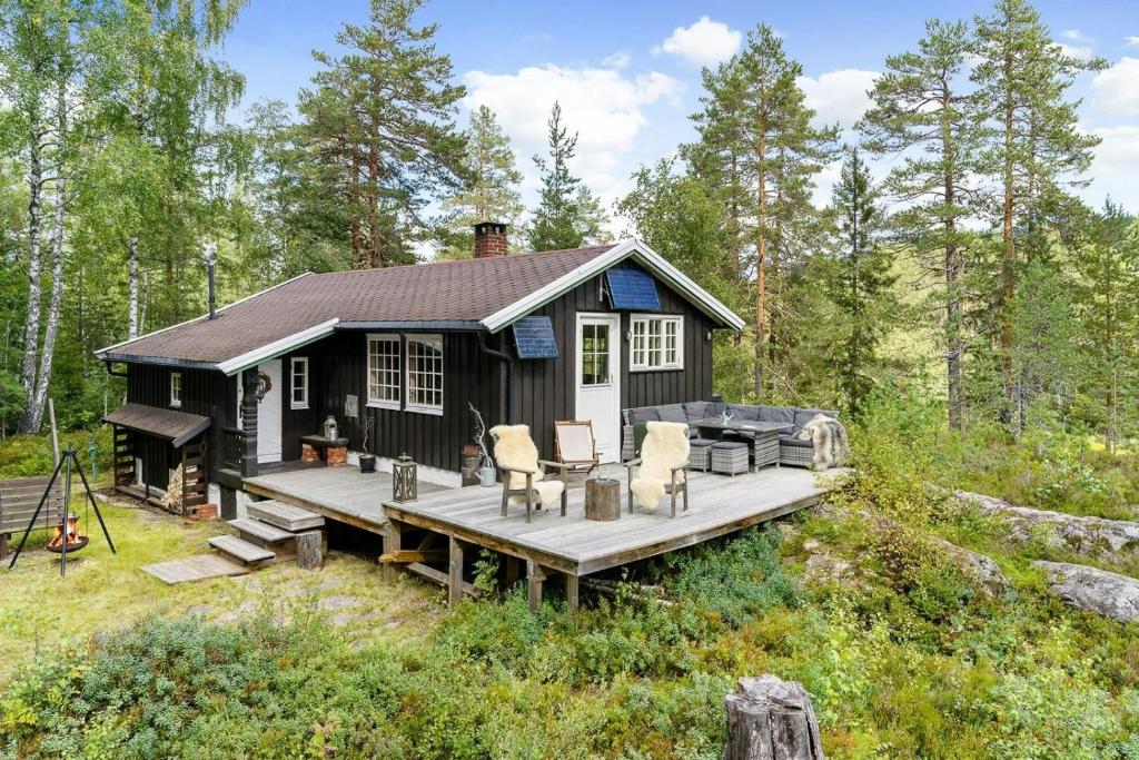 Experience The Simple Life In This Nature Cabin, Lampeland