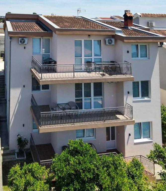 Kasneci Apartments - 1