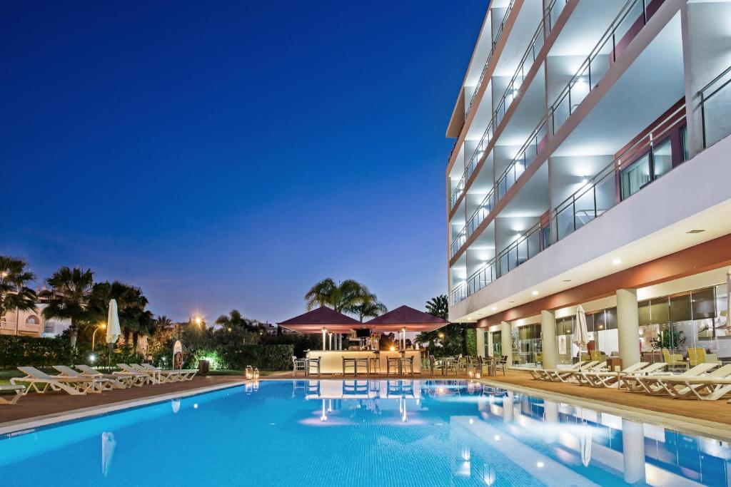Areias Village Beach Suite Hotel