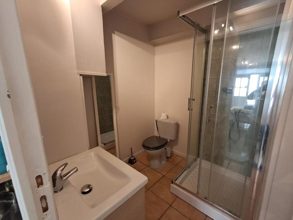 Budgetbnb 180 centre ville - 5