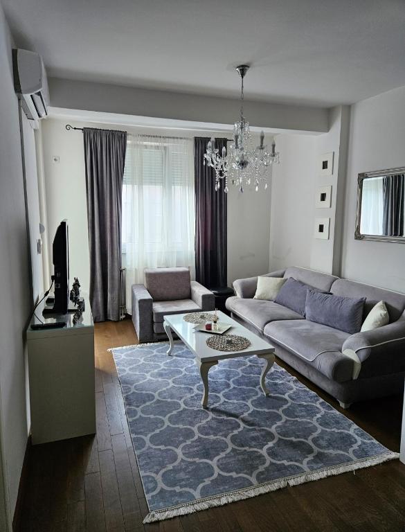 Comfort pored Klinickog Centra - 1
