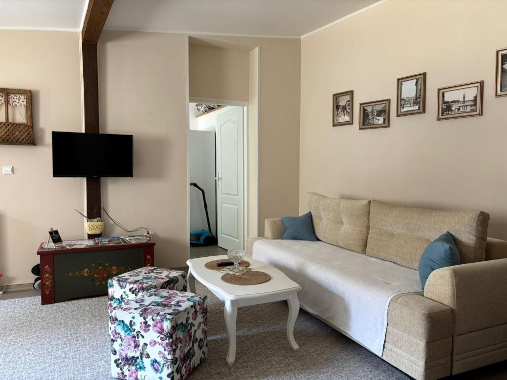 Apartment Emina - Old Town - 3