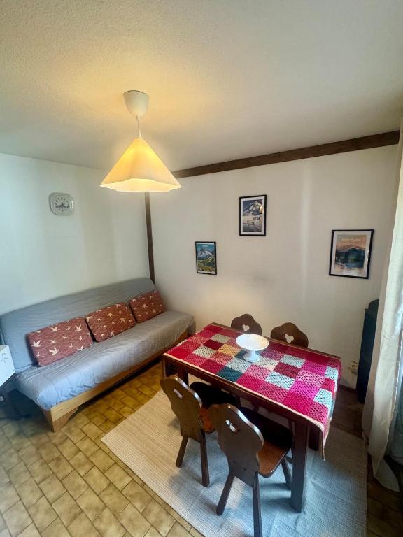 Charming studio with balcony, Samoëns