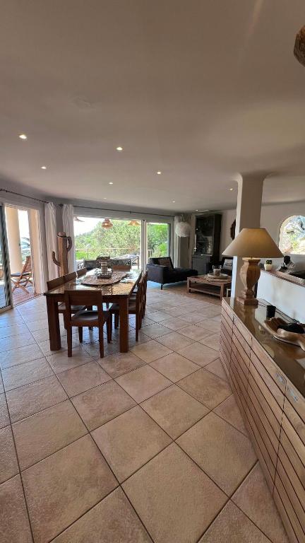 Secluded Villa With Sea View In Palombaggia - 5