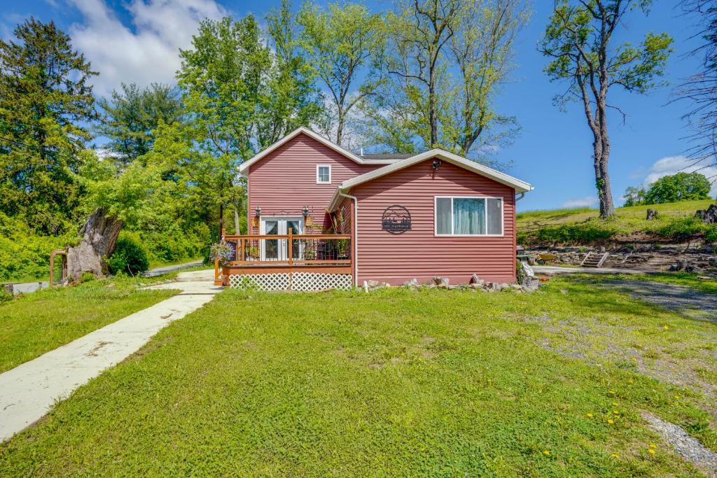 4 Mi to Dtwn Catskill Mtn-View Home, Catskill