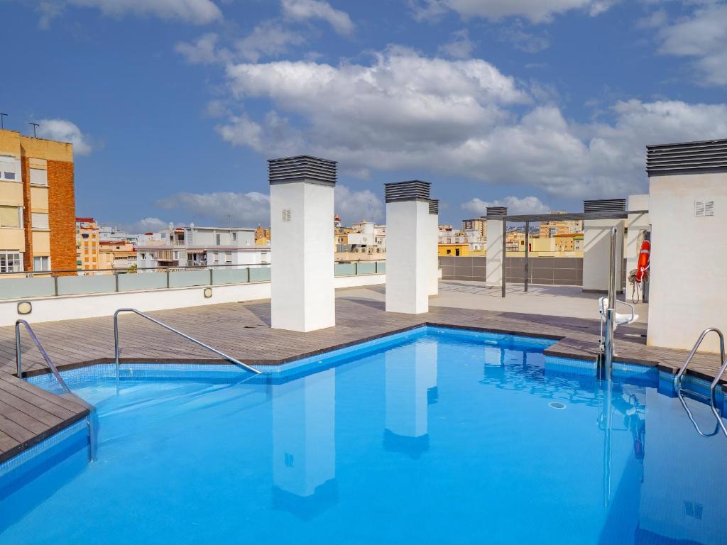 Cubo's La Union Apartment Pool Optional Parking - 3