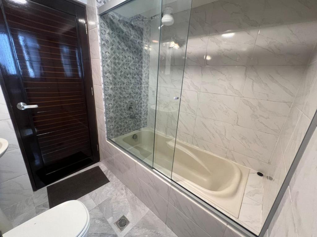 Moderno, acogedor y excelente ubicación, zona sur de La Paz - 2