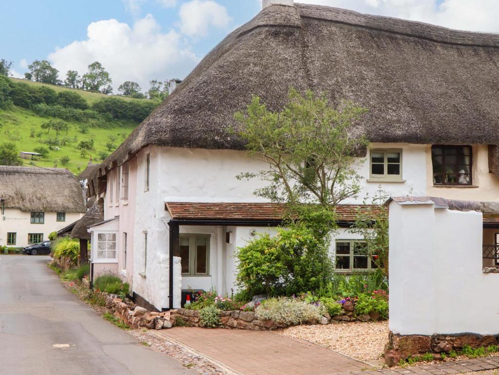 1 Myrtle Cottages, Newton Abbot