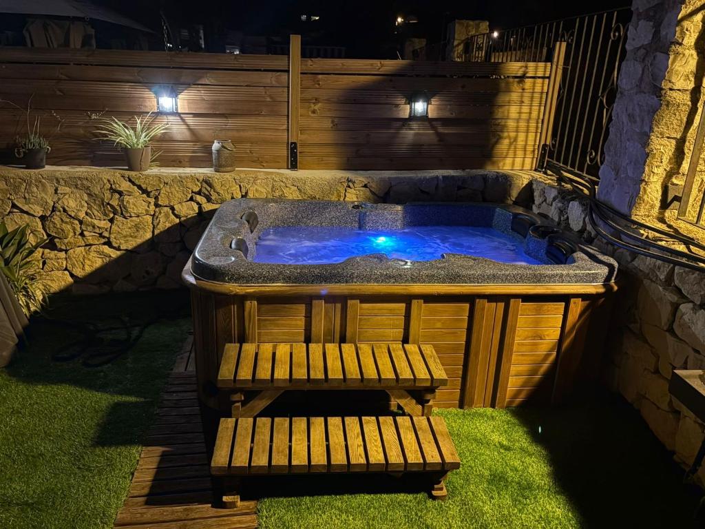Cala-Azul y Jacuzzi - 2