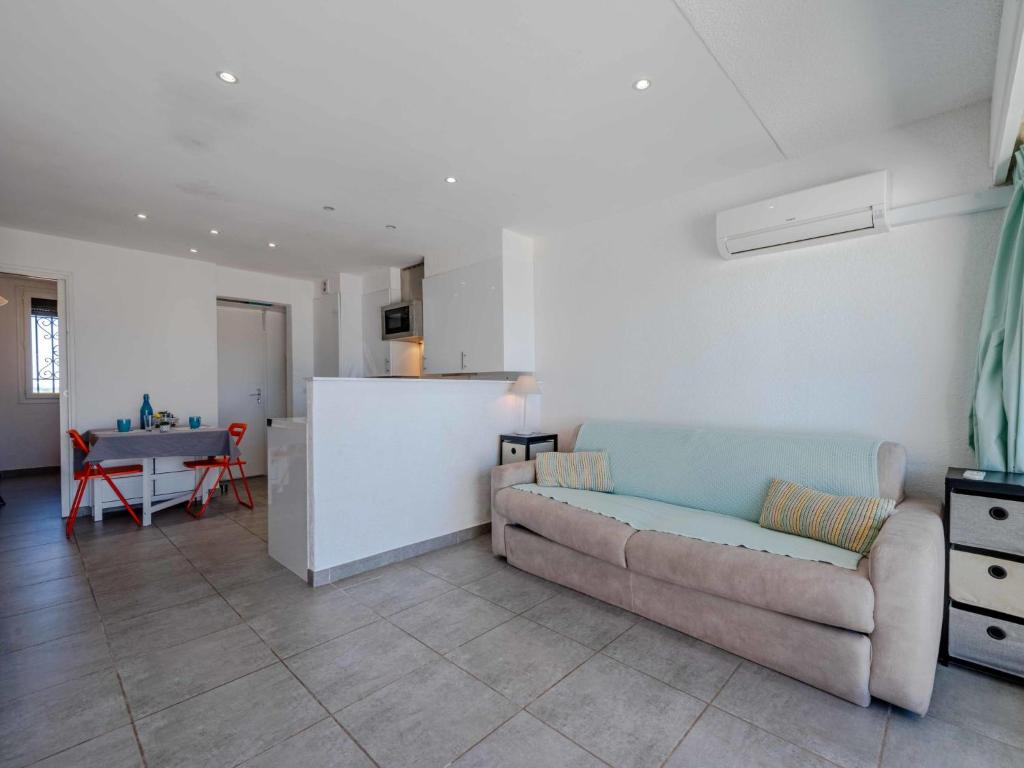 Apartment Palmyra-9 by Interhome - 4