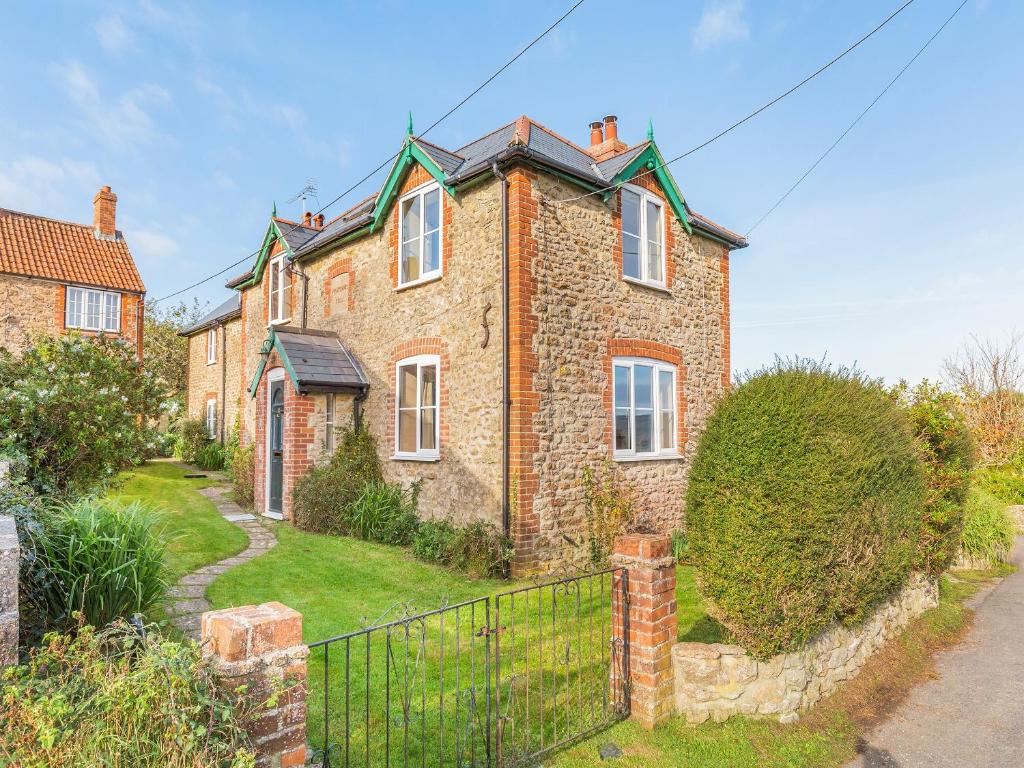 Prosperous Villa, Puncknowle