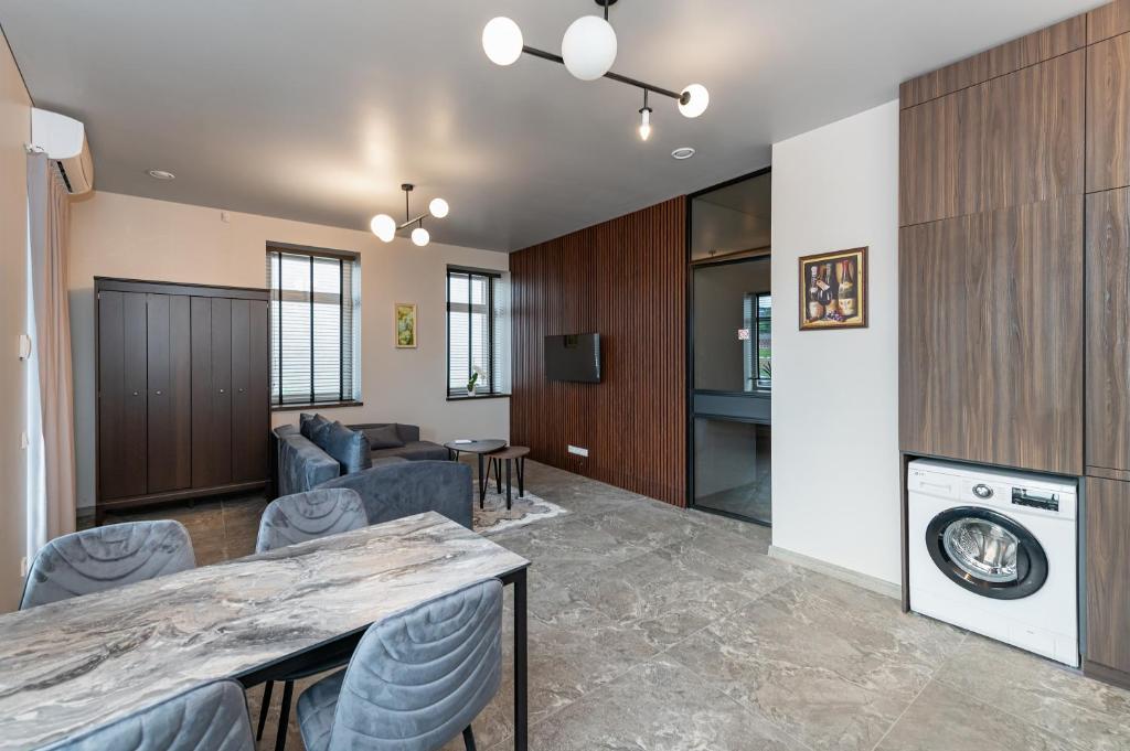 MnW apartment by Polo Apartments, Kaunas