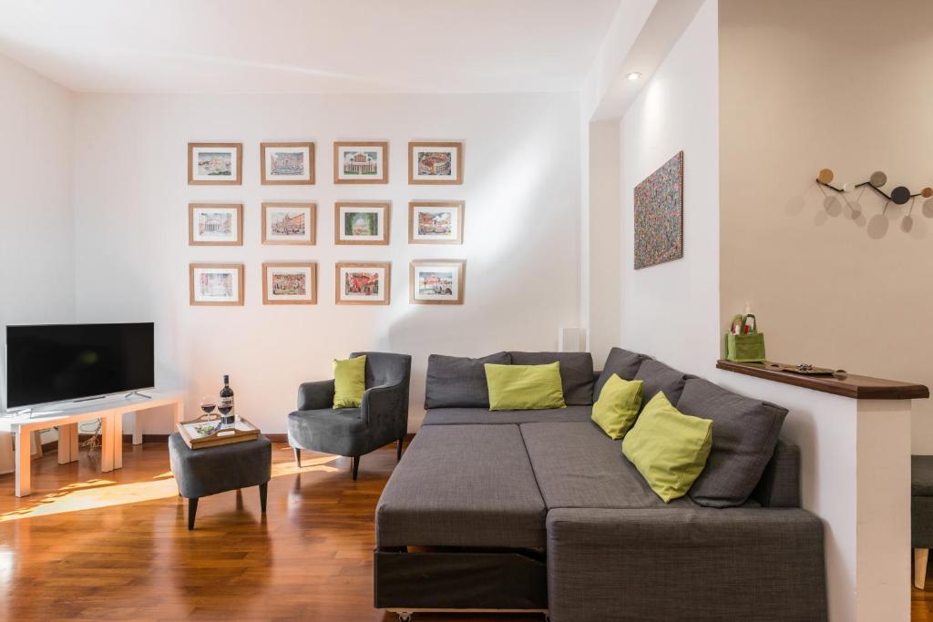 Line 8 House - 4