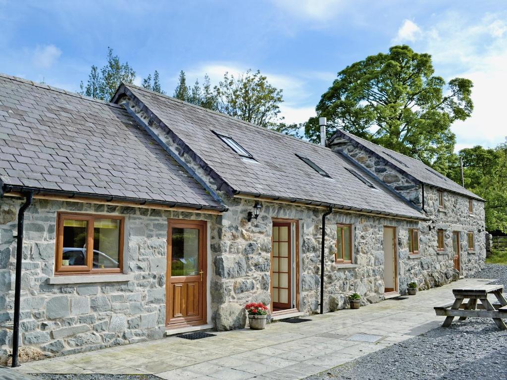 Dol Afon - Hw7588, Llanuwchllyn