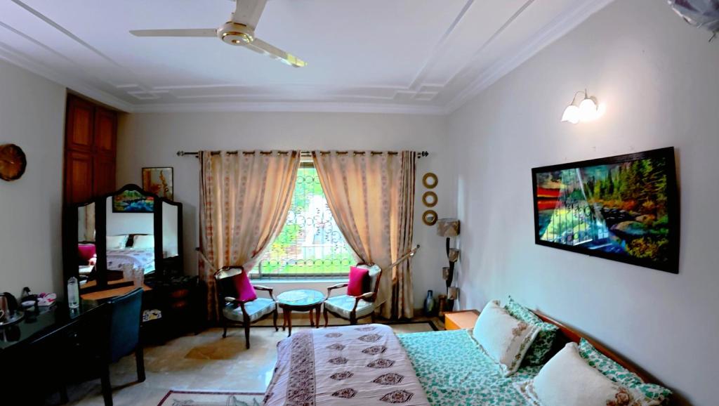 Room in F8, Islámábád