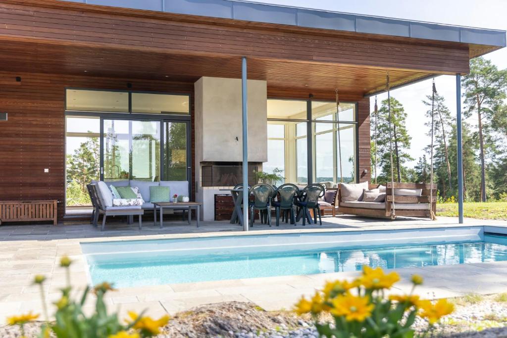 Spacious Cabin On Car-Free Island With View, Høvik