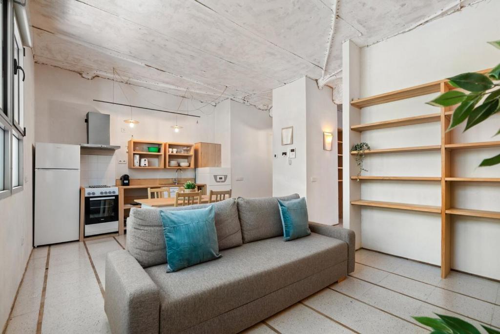 Cosy flat with good connections - Luis Ruiz 2 - 3