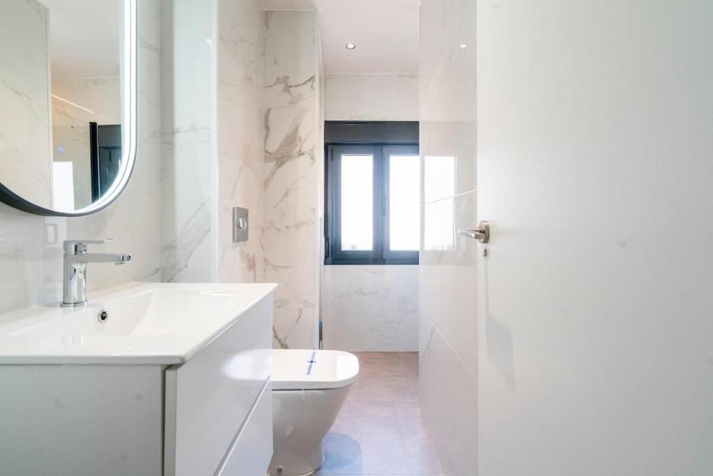 G232 Brand new Design Apartment Feria Madrid - 2