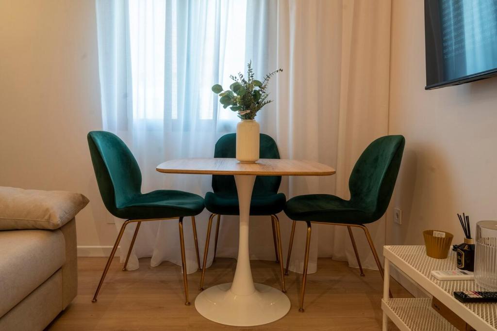 G232 Brand new Design Apartment Feria Madrid - 1