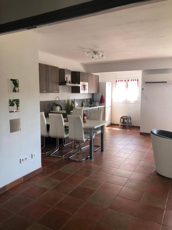 Appartement de location meublé F3 au premier étage - 2
