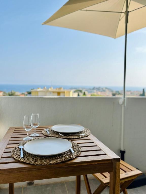Studio moderne et lumineux avec balcon vue mer à Bandol - 2