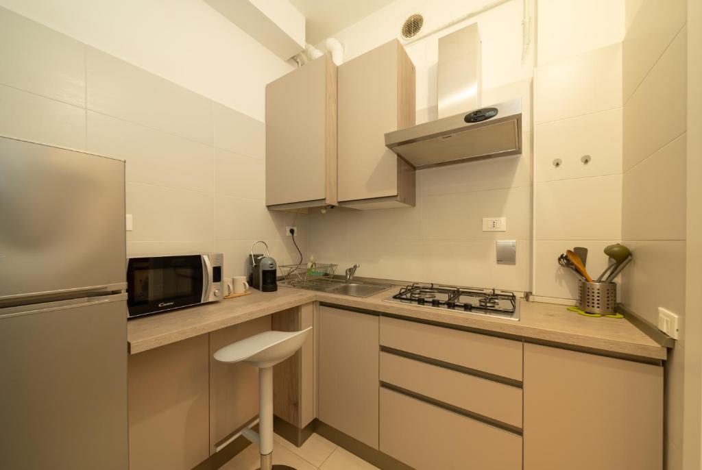 Battisti Flat, near station - 5
