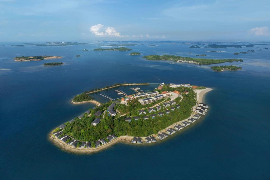The Westin Nirup Island Resort & Spa, Belakangpadang